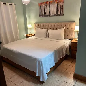 El Cayuco Restaurant Hotel